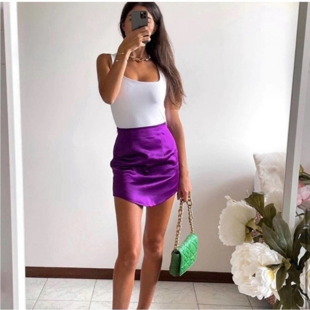 Zara Purple Satin Effect Mini Skirt Size Medium - Picture 11 of 16